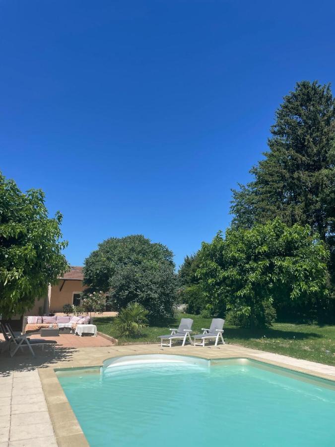 Gite A La Campagne Avec Piscine Biziat 외부 사진